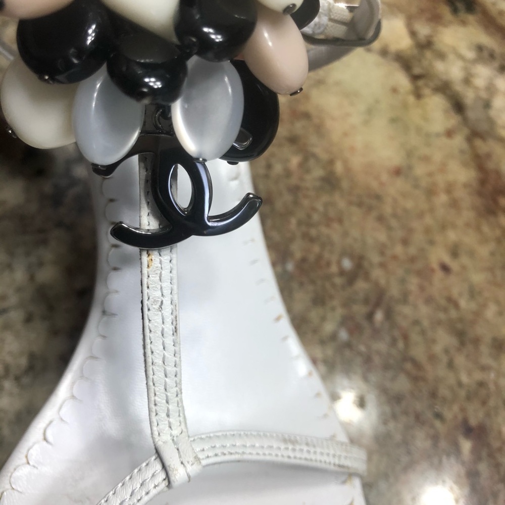 Vintage Chanel Logo heels sandals - Picture 6 of 14